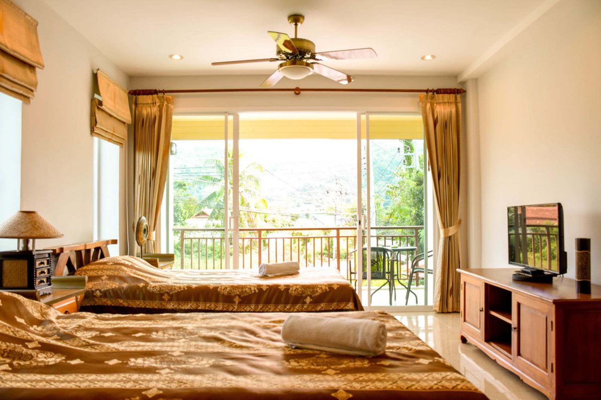 Baan Rosa Bangtao Beach Pantai Bang Tao Luaran gambar