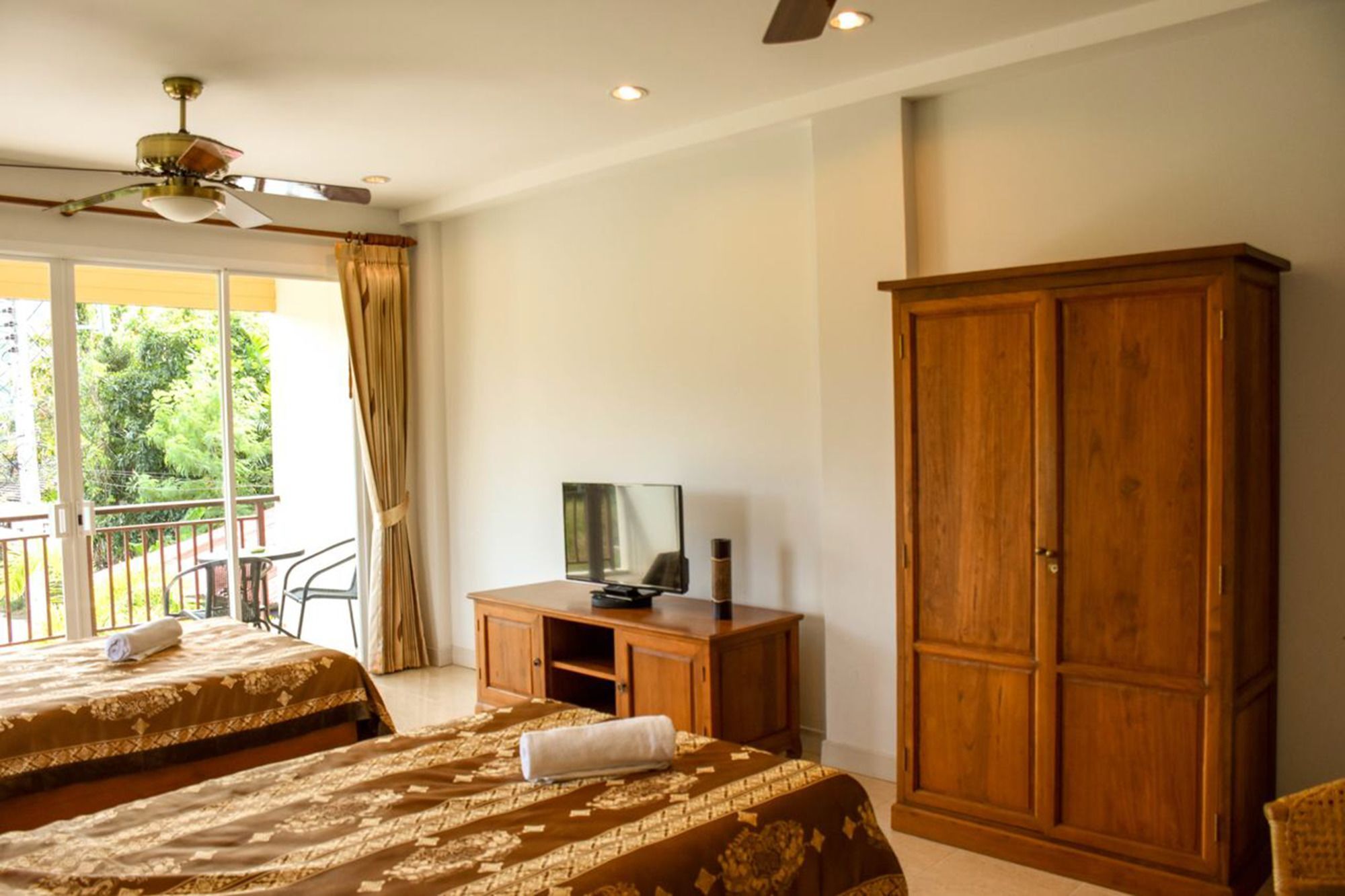 Baan Rosa Bangtao Beach Pantai Bang Tao Luaran gambar